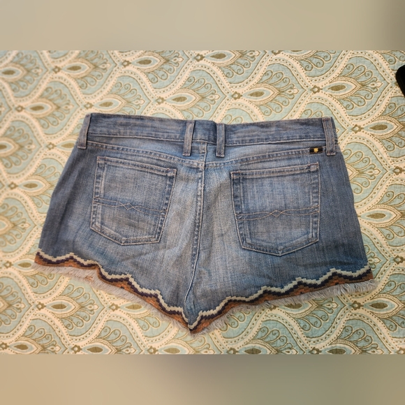 Aztec Ember Riley Shorts LIKE NEW Lucky Brand Size 30 - 10 - Picture 6 of 7